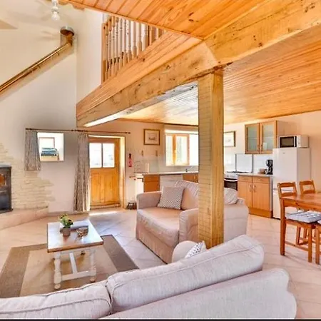 펜션 De Source Chatenet (Charente-Maritime)